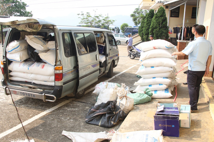 Đồng Tháp: Đối tượng buôn lậu thuốc lá, đường rất tinh vi và manh động